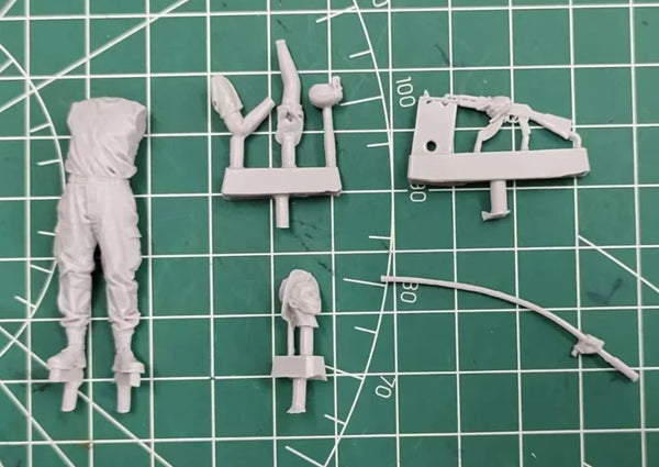 1/35 Dark Fantasy Undead Warrior, 3 Figures, Resin Model Figure Kit, Fantasy Theme, Unassembled and Unpainted