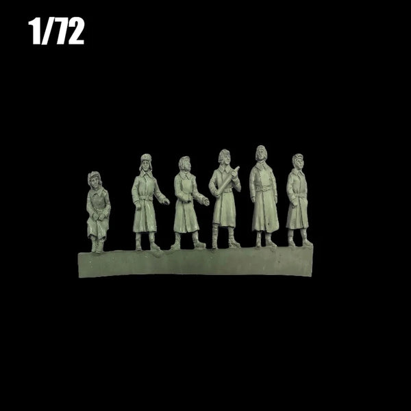 1/72 WWII Soviet Officers in Greatcoats, 5 Figures, Resin Model Figure Kit, Unassembled and Unpainted