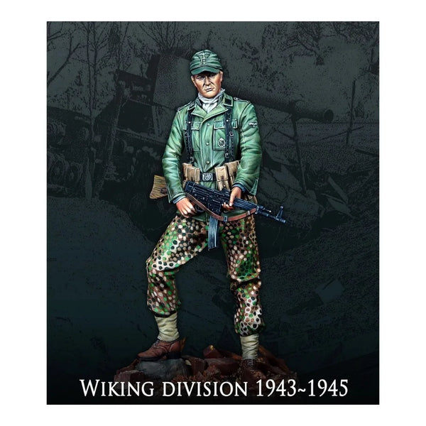 1/35 WWII German Soldier Splinter Camo Standing, Resin Model Figure Kit, Unassembled and Unpainted