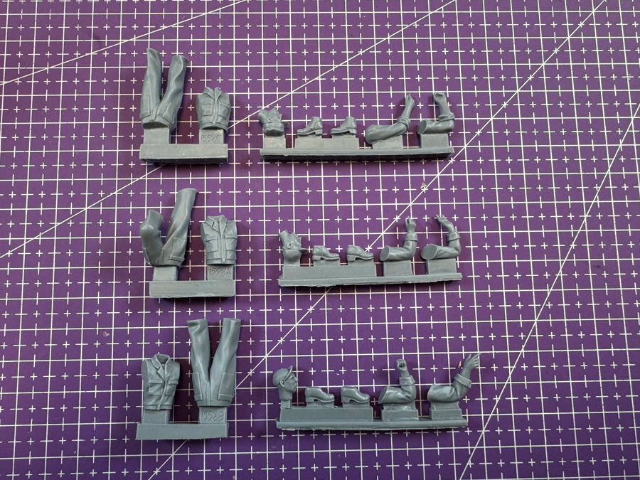 Modern Military Mechanics 3-Figure Set 1/35 Resin Kit - resin model view 3