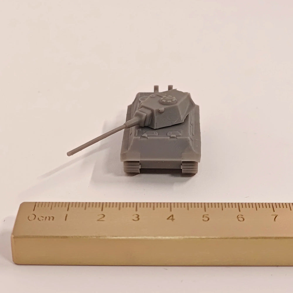 1/144 WWII German E50 Tank, Resin Model Vehicle Kit, Unassembled and Unpainted