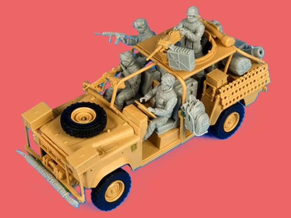 1/35 Cold War Soldiers with Transport, 4 Figures, Resin Model Figure Kit, Unassembled and Unpainted