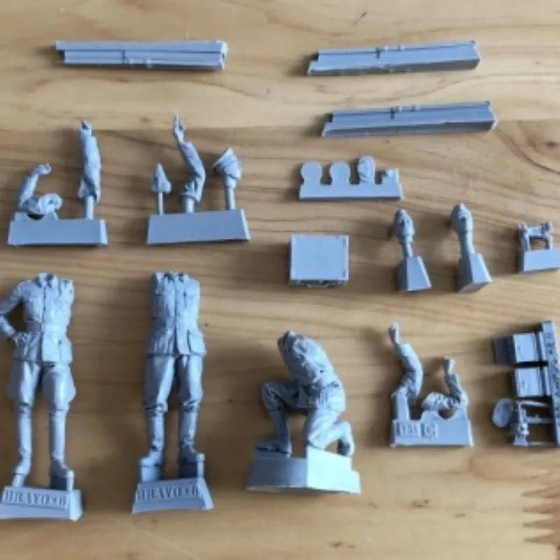1/35 WWI Surveyors & Engineers, 3 Figures, Resin Model Figure Kit, Unassembled and Unpainted