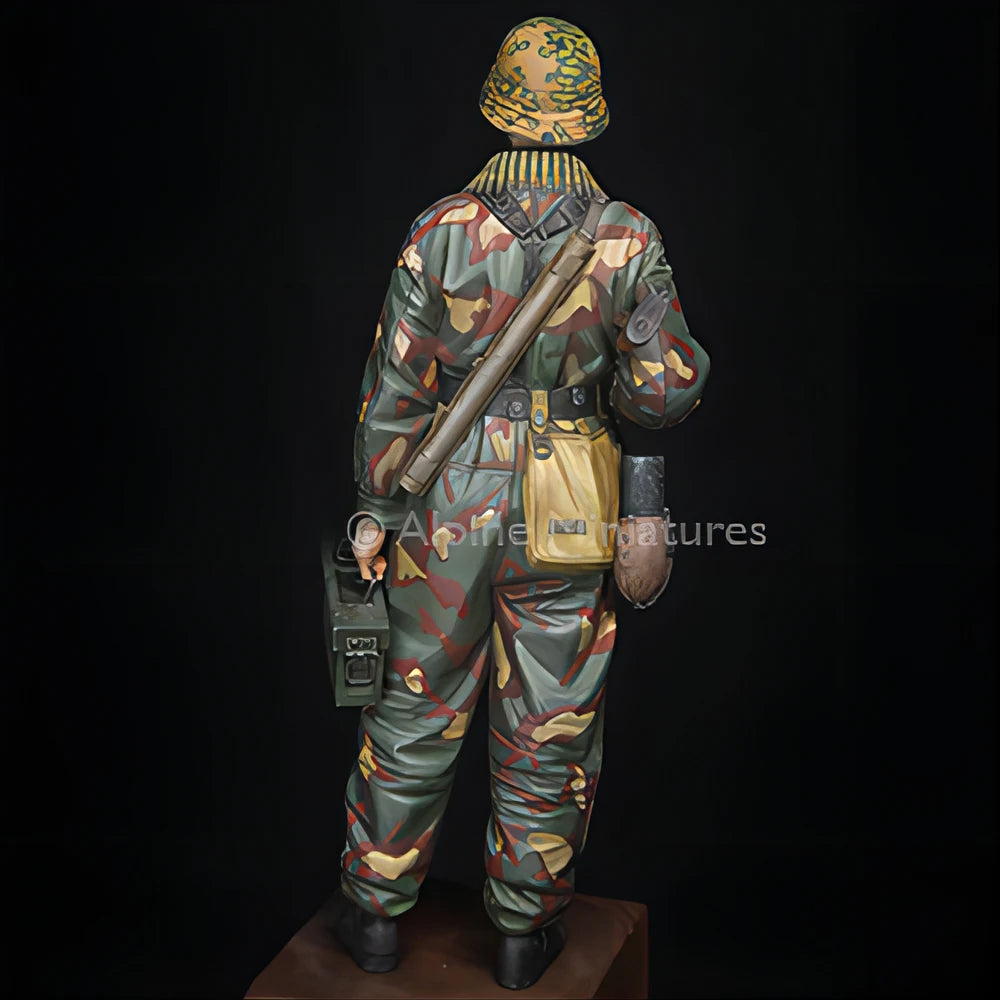 1/16 WWI German Infantryman in Puttees, Resin Model Figure Kit, Unassembled and Unpainted