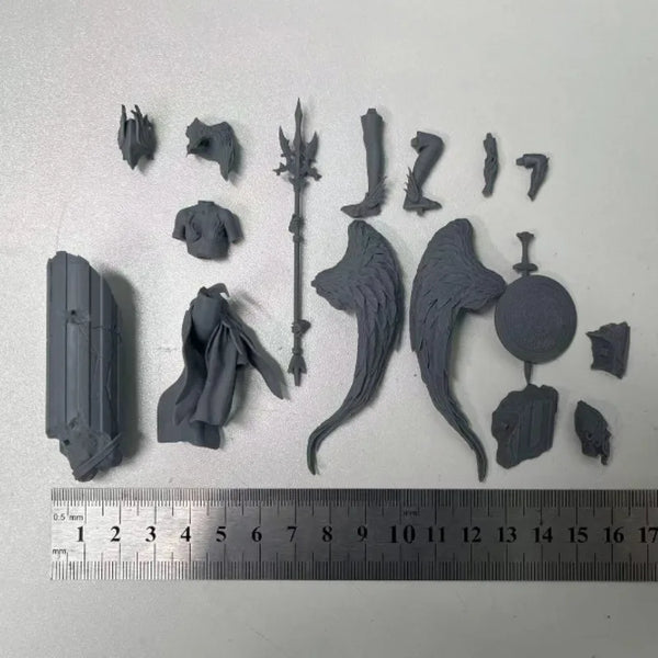 1/24 Dark-Winged Female Warrior with Polearm, Resin Model Figure Kit, Fantasy Theme, Unassembled and Unpainted