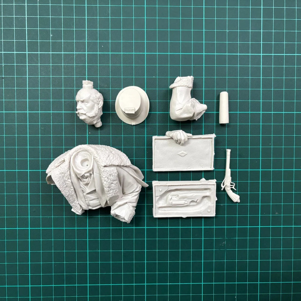 1/10 Historical Gentleman, Resin Model Bust Kit, Historical Theme, Unassembled and Unpainted