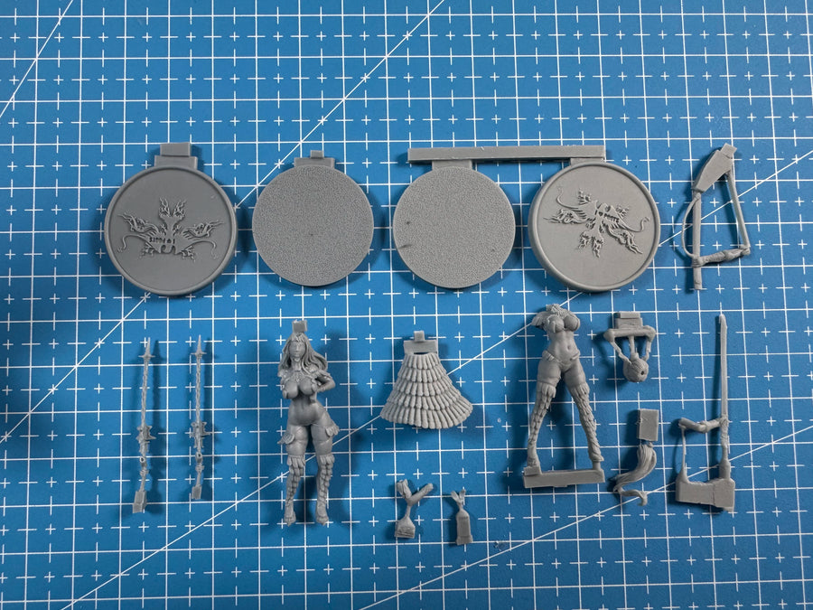 Fantasy Female Warrior and Mage with Staff and Sword 40mm Resin Figure Kit - resin model view 2