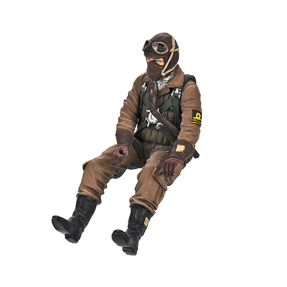 1/32 WWII German Luftwaffe Pilot Running, Resin Model Figure Kit, Unassembled and Unpainted
