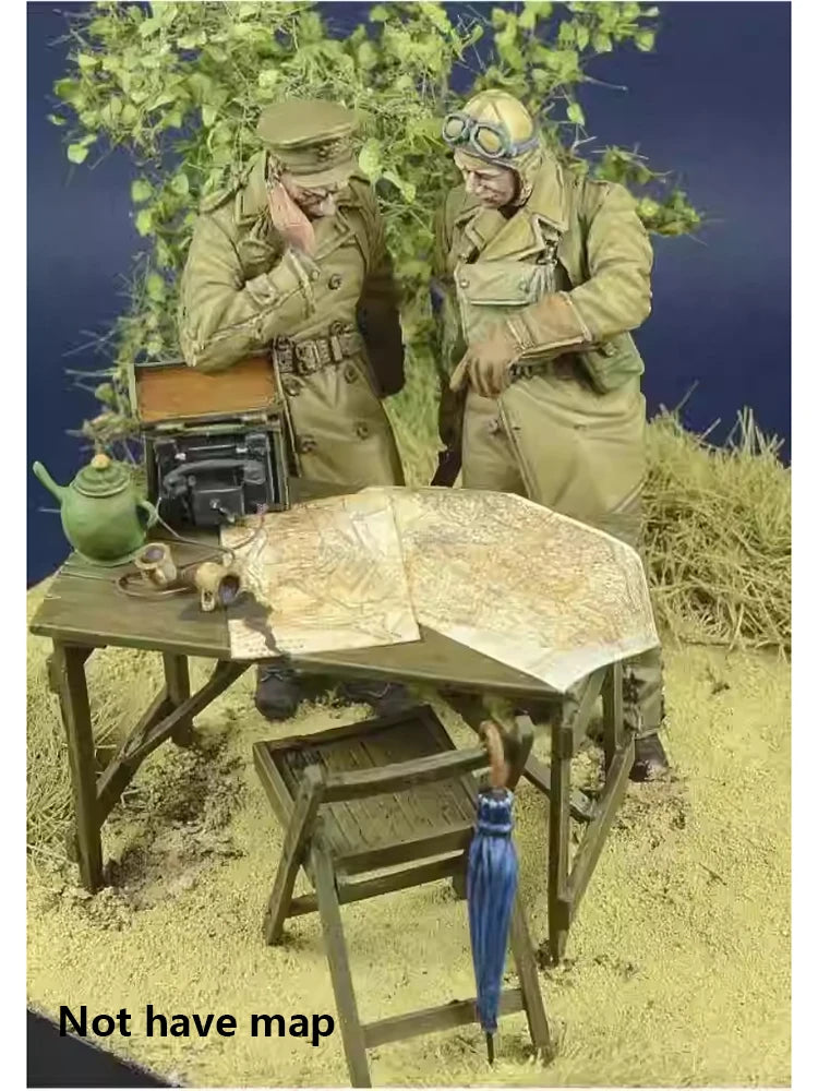 1/35 WWII British Officers at Command Post, 2 Figures, Resin Model Diorama Kit, Unassembled and Unpainted