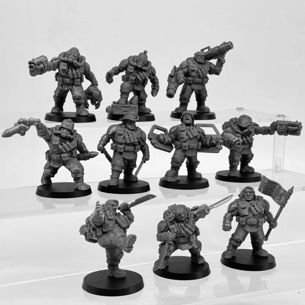 Grimdark Jungle Fighters, 10 Figures, Resin Model Figure Kit, Sci-Fi Theme, Unassembled and Unpainted