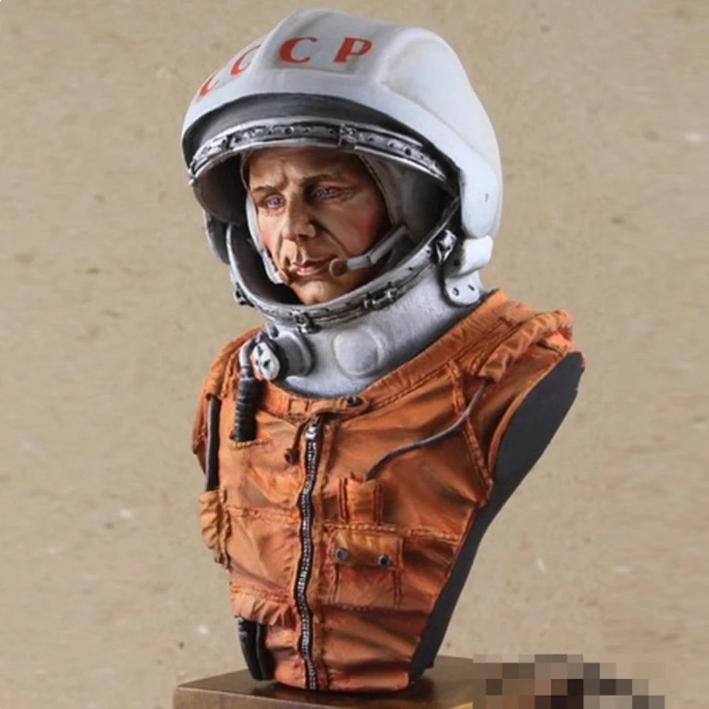 1/9 Cold War Soviet Cosmonaut in Orange Spacesuit, Resin Model Bust Kit, Unassembled and Unpainted