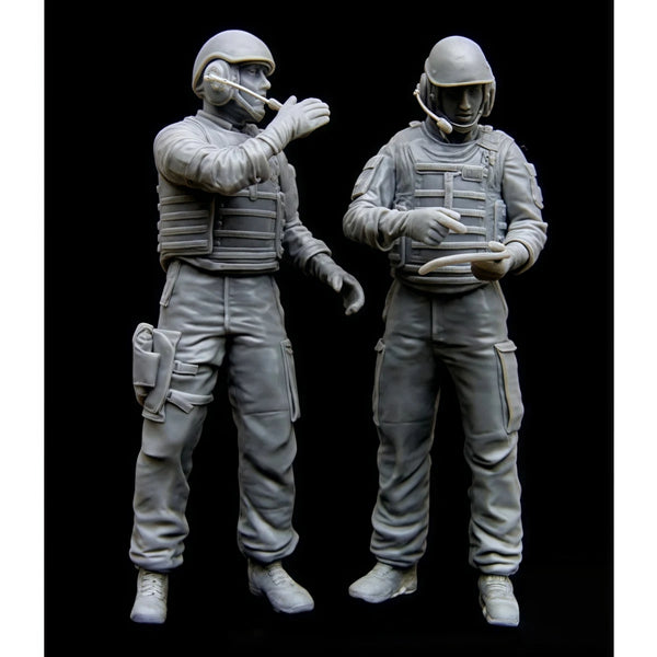 1/35 Modern Australian Tank Crew Afghanistan, 2 Figures, Resin Model Figure Kit, Unassembled and Unpainted