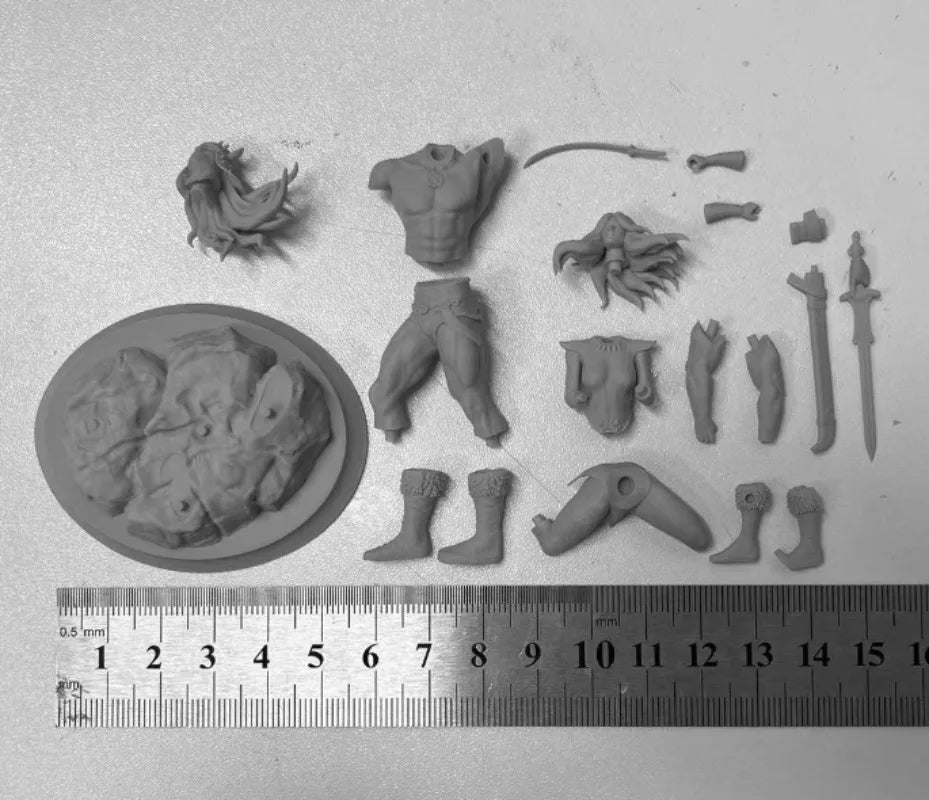 1/24 Barbarian Warrior and Companion, 2 Figures, Resin Model Figure Kit, Fantasy Theme, Unassembled and Unpainted