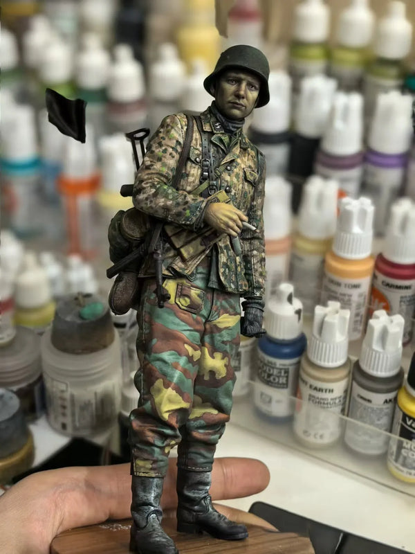1/16 WWI British Infantryman Advancing, Resin Model Figure Kit, Unassembled and Unpainted