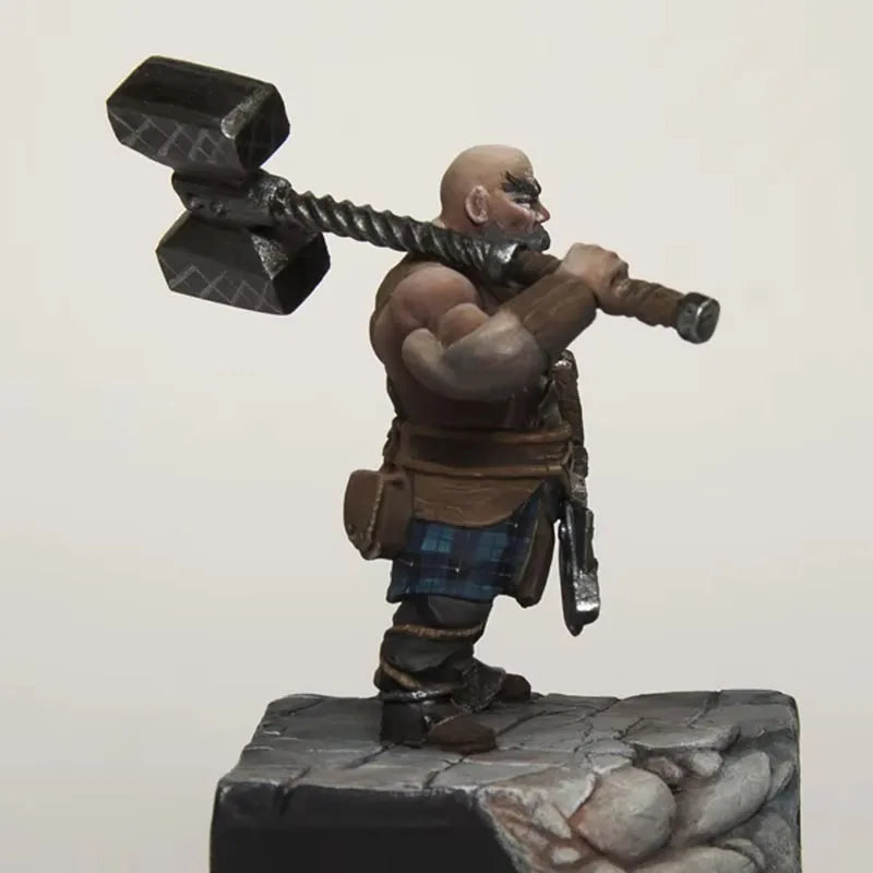 1/32 Dwarf Warriors with Ornate Gold Armor, Resin Model Figure Kit, Fantasy Theme, Unassembled and Unpainted