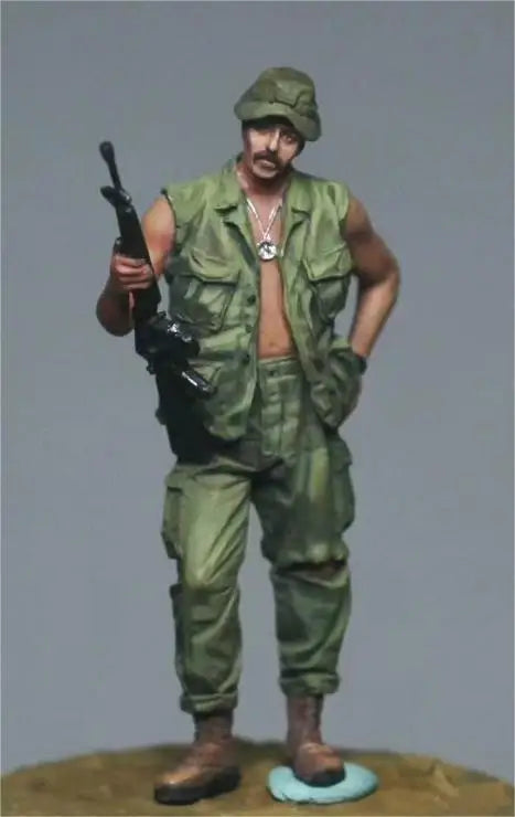 1/35 Vietnam War Combat Soldier, Resin Model Figure Kit, Unassembled and Unpainted