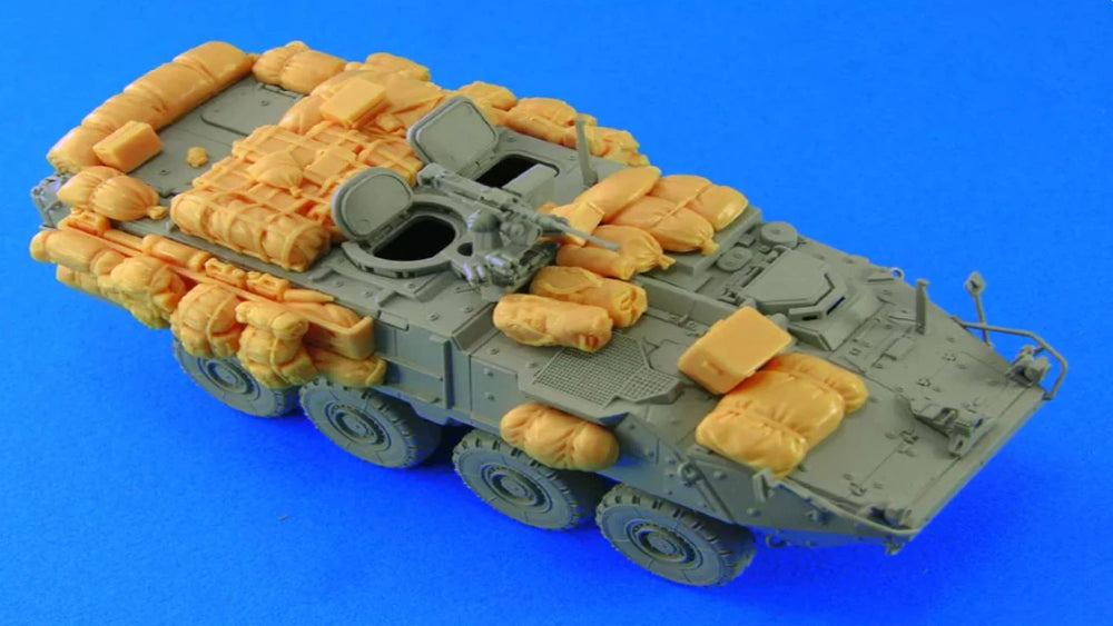1/72 Modern M1126 Armored Personnel Carrier, Resin Model Vehicle Kit, Unassembled and Unpainted