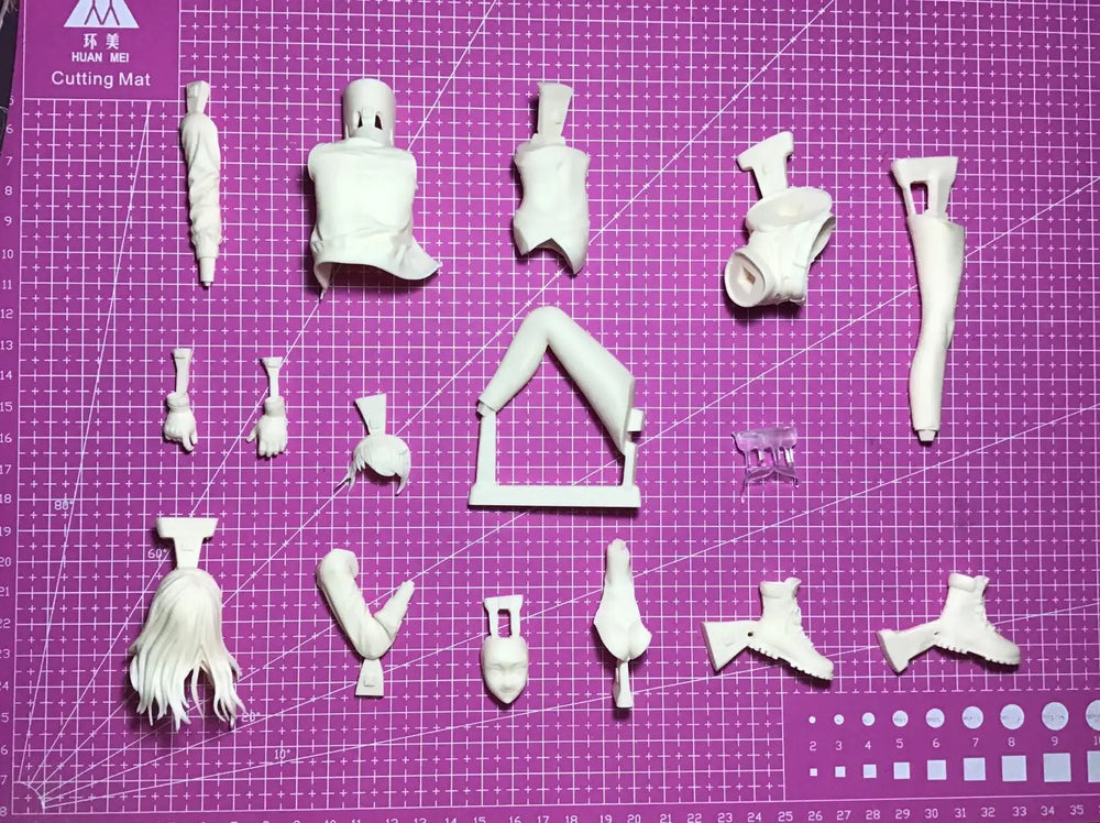 1/9 Female Biker Leaning on Motorcycle, Resin Model Figure Kit, Unassembled and Unpainted