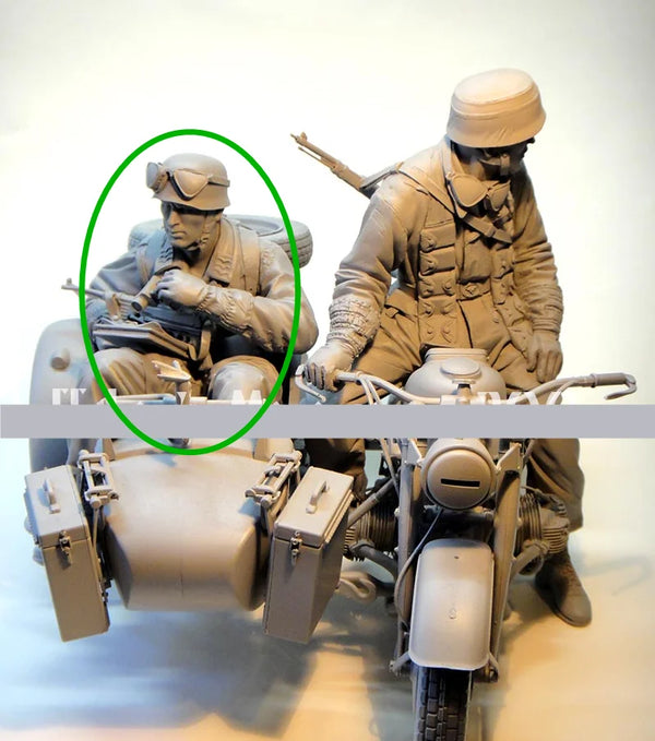 1/9 WWI Military with Motorcycle, 2 Figures, Resin Model Figure Kit, Unassembled and Unpainted