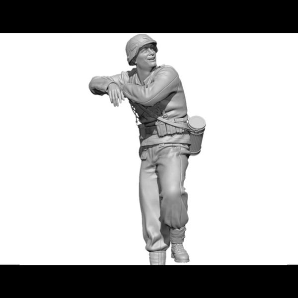 1/35 WWII German Tank Soldier, Resin Model Figure Kit, Unassembled and Unpainted