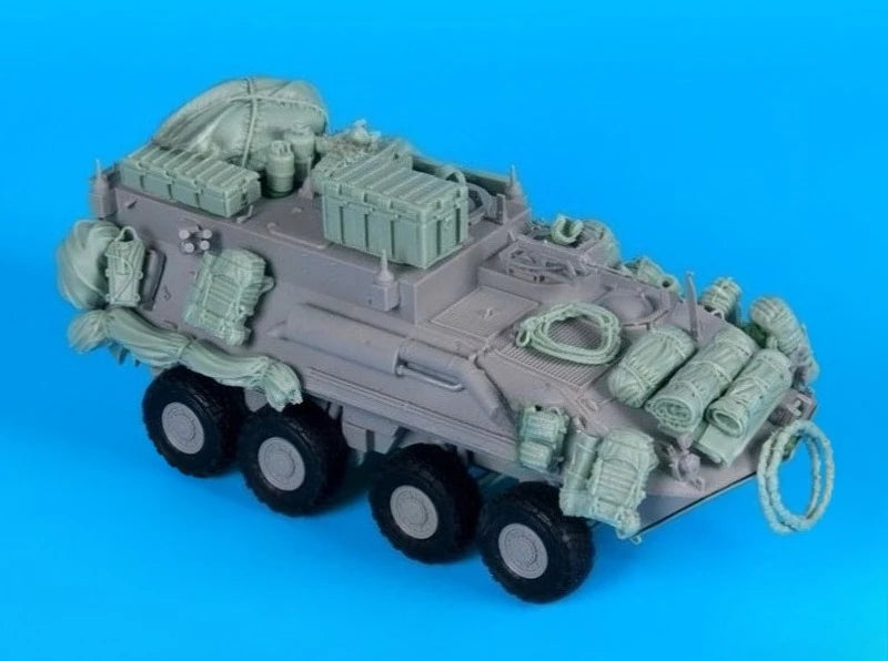 1/35 Cold War LAV-C2 Armored Personnel Carrier, 12 Figures, Resin Model Vehicle Kit, Unassembled and Unpainted