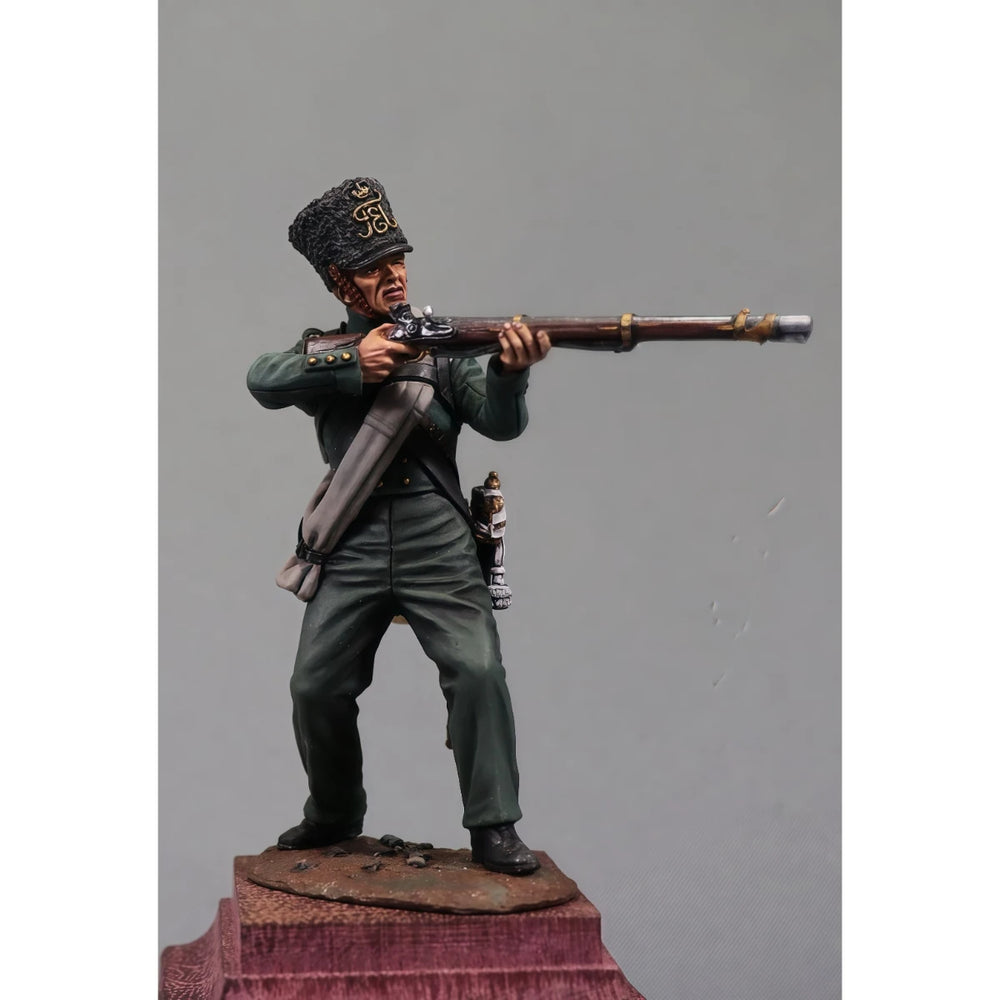 54mm Napoleonic Russian Infantry Firing Musket, Resin Model Figure Kit, Unassembled and Unpainted
