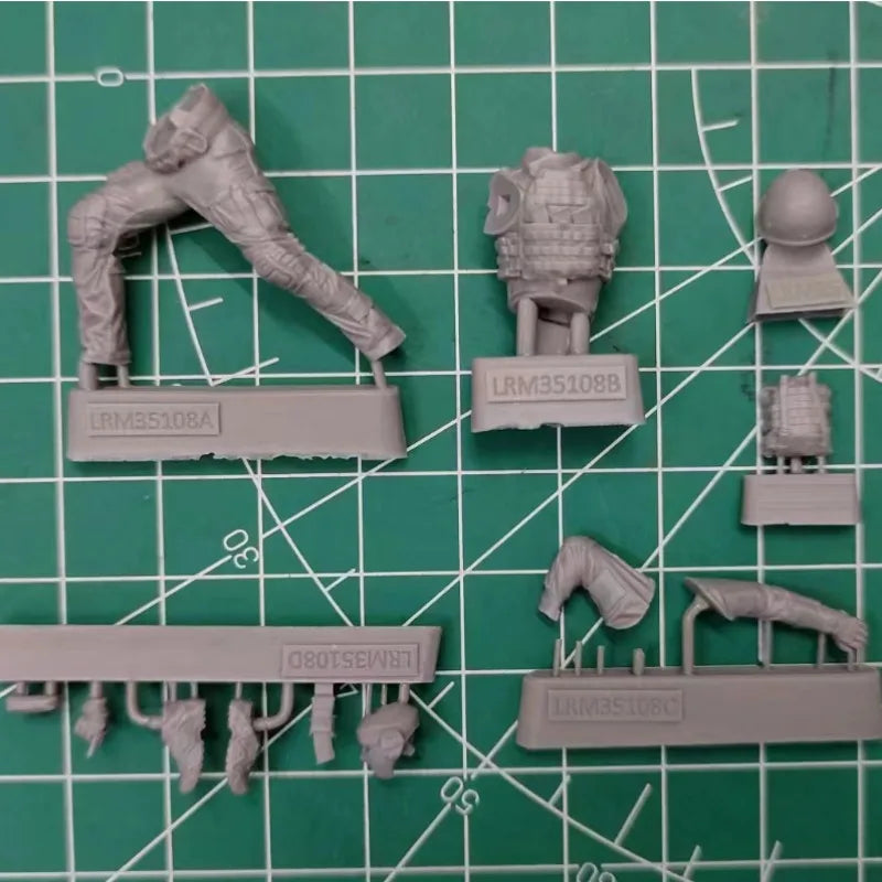 1/35 Modern Russian SSO Soldier, Resin Model Figure Kit, Unassembled and Unpainted