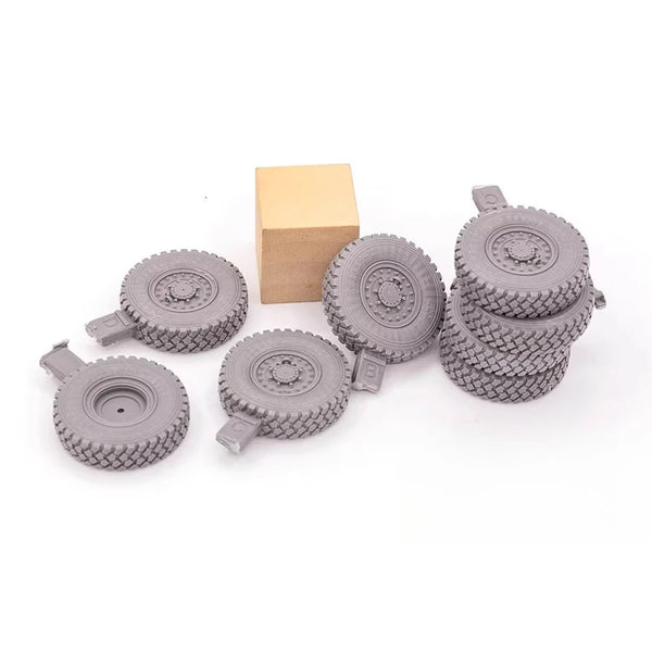 1/35 Armored Car Tires, Resin Model Accessory Kit, Military Theme, Unpainted