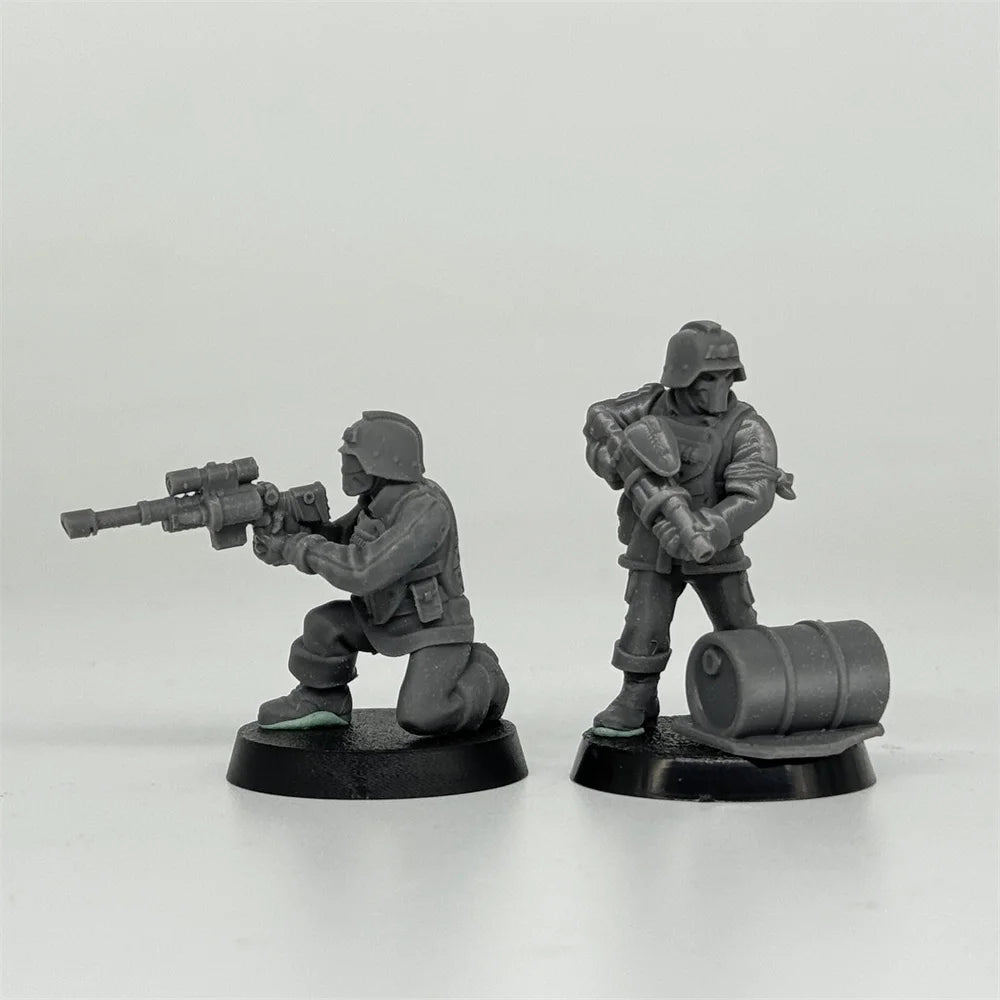 28mm Heavy Armored Sci-Fi Soldiers, 35 Figures, Resin Model Figure Kit, Sci-Fi Theme, Unassembled and Unpainted
