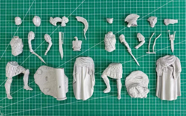 1/20 Ancient Roman, 2 Figures, Resin Model Figure Kit, Unassembled and Unpainted