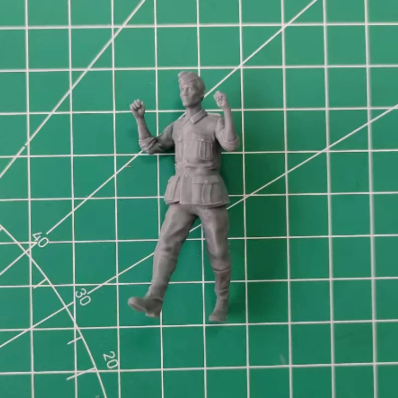 1/35 WWII German Prisoner, Resin Model Figure Kit, Unassembled and Unpainted