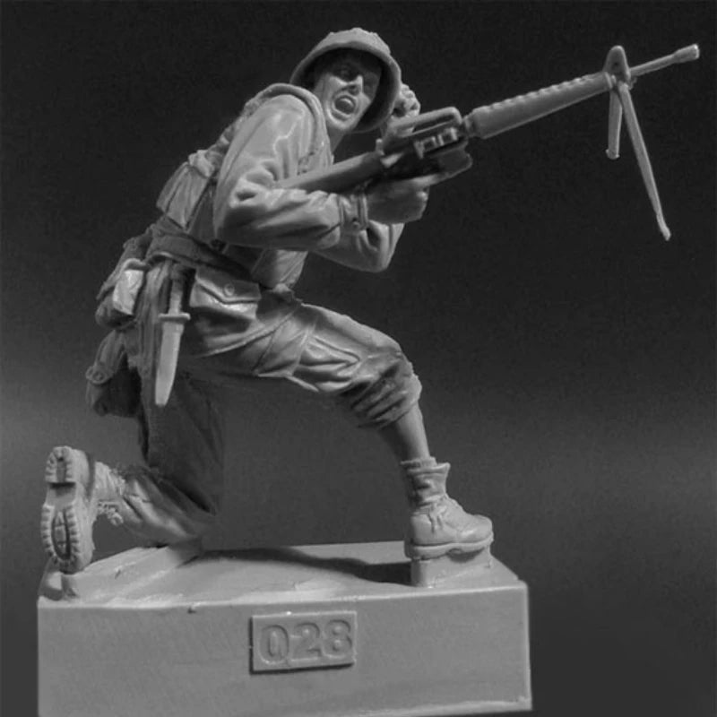 1/35 Vietnam War US Soldier Firing Rifle with Bipod, Resin Model Figure Kit, Unassembled and Unpainted