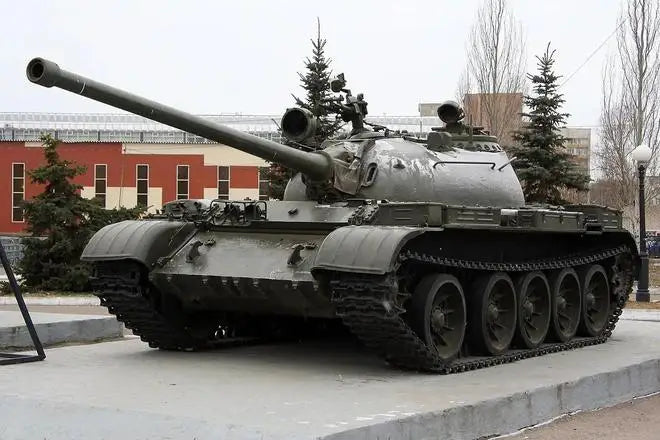 1/144 Cold War Soviet T-54 Main Battle Tank, Resin Model Vehicle Kit, Unassembled and Unpainted