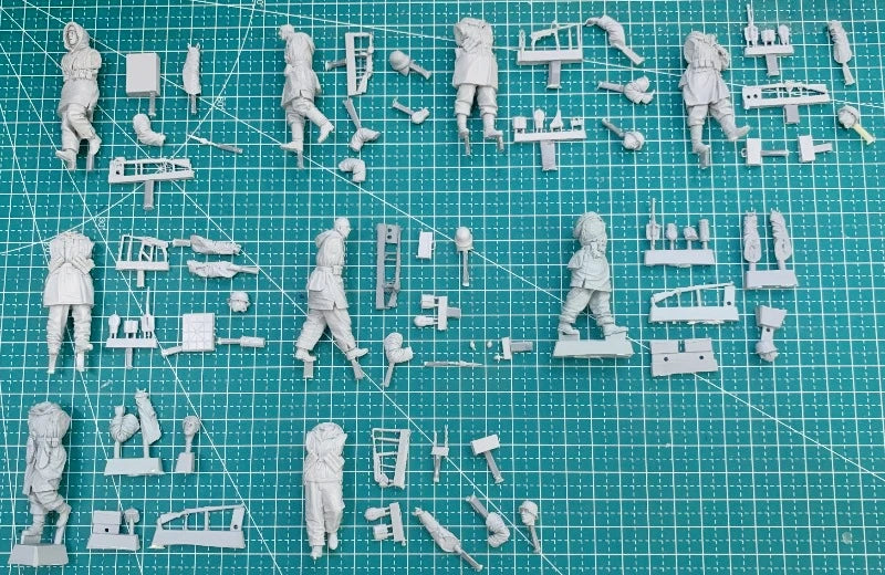 1/35 WWII German Infantry Winter March, 15 Figures, Resin Model Figure Kit, Unassembled and Unpainted