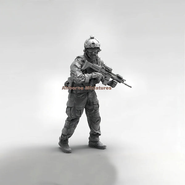 1/16 Modern Infantryman in Combat Ready Stance, Resin Model Figure Kit, Unassembled and Unpainted
