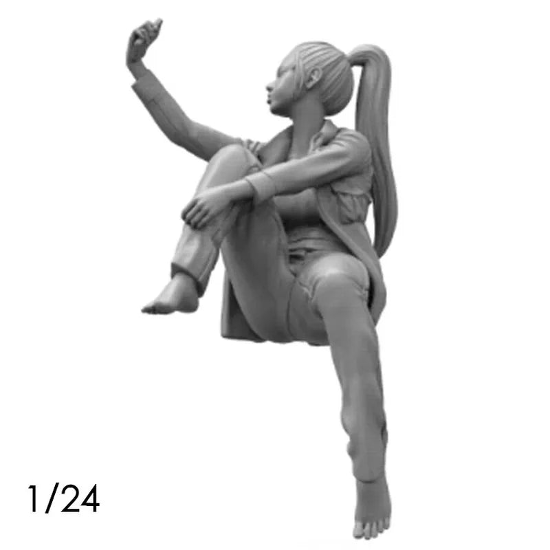 1/24 Contemporary Female in Athletic Poses, Resin Model Figure Kit, Unassembled and Unpainted