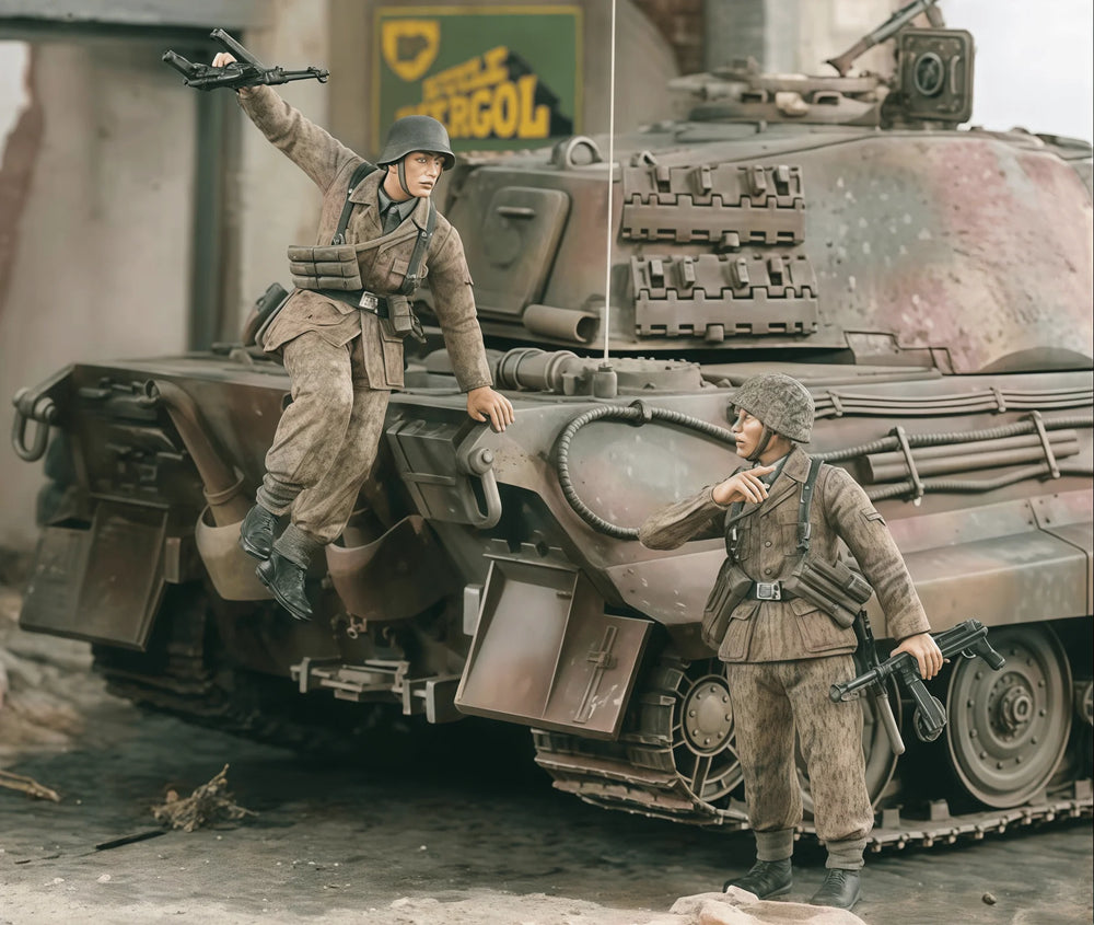 1/35 WWII Assault Team & Motorcycle, 2 Figures, Resin Model Figure Kit, Unassembled and Unpainted