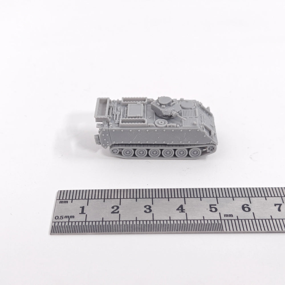 1/144 Modern M113AS4 Cavalry Fighting Vehicle, Resin Model Vehicle Kit, Unassembled and Unpainted
