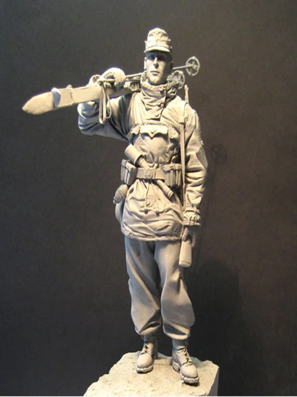 120mm WWI German Officer Signaling Advance, Resin Model Figure Kit, Unassembled and Unpainted