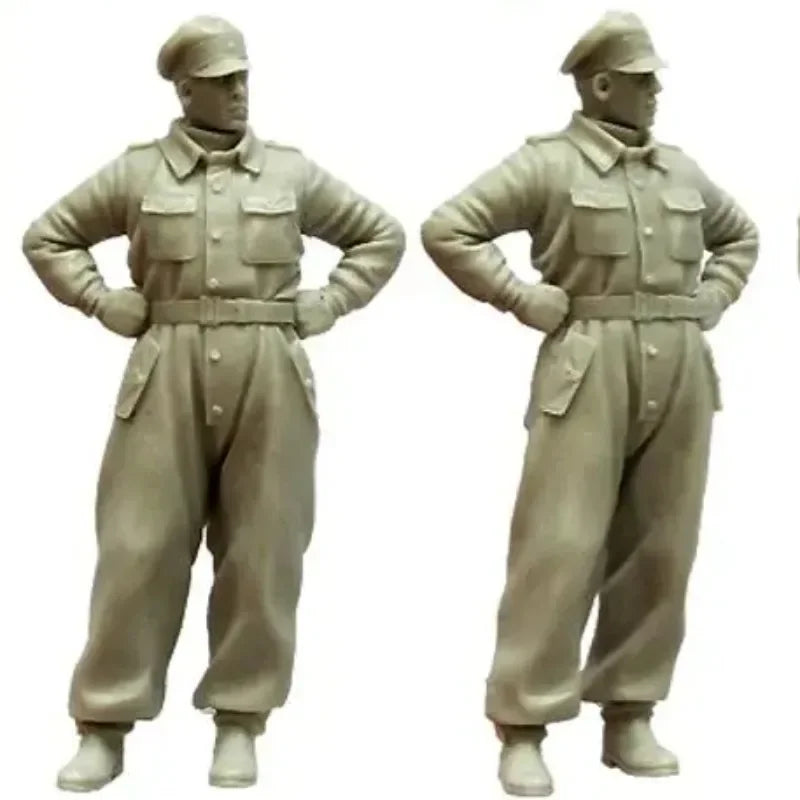 1/35 WWII German Officer Hands on Hips, Resin Model Figure Kit, Unassembled and Unpainted