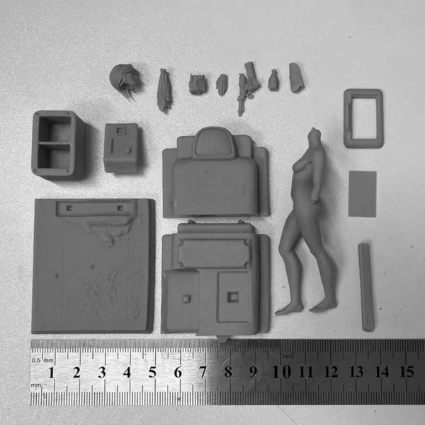 1/24 Female Tactical Warrior, Resin Model Figure Kit, Sci-Fi Theme, Unassembled and Unpainted