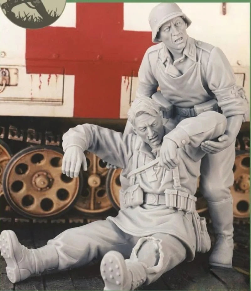 1/35 WWII Soviet Medic & Wounded, 2 Figures, Resin Model Figure Kit, Unassembled and Unpainted