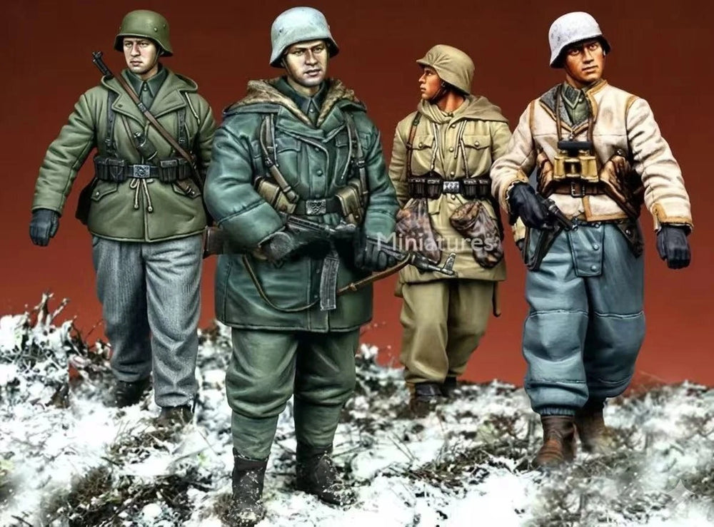 1/35 WWII Winter Soldiers Eastern Front, 4 Figures, Resin Model Figure Kit, Unassembled and Unpainted