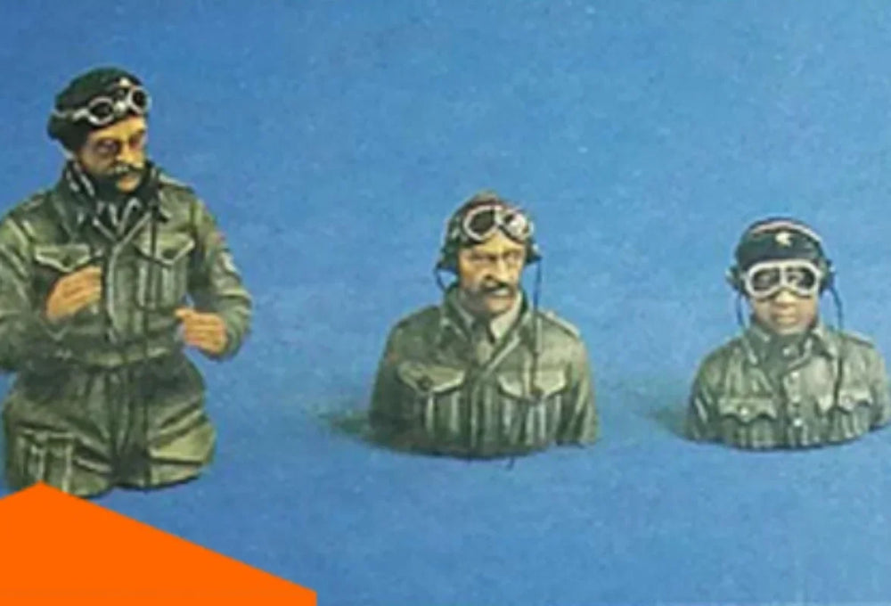 1/35 WWII British Tank Crew, 3 Figures, Resin Model Bust Kit, Unassembled and Unpainted