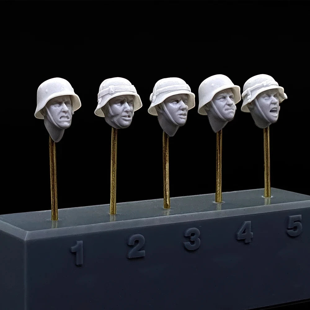 1/35 WWII Soldier Heads M42 Helmets, 5 Figures, Resin Model Figure Kit, Unassembled and Unpainted