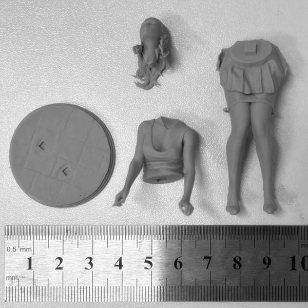 1/18 Megan Fox, Resin Model Figure Kit, Unassembled and Unpainted