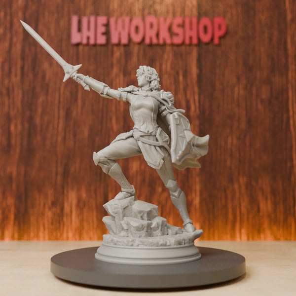 75mm Female Paladin of the Sun, Resin Model Figure Kit, Fantasy Theme, Unassembled and Unpainted