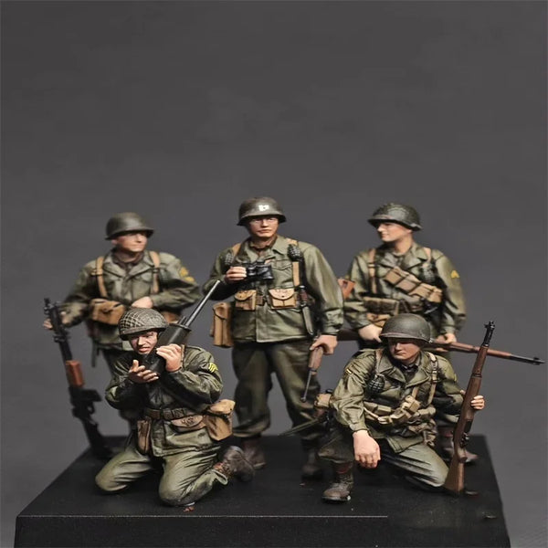 1/35 WWII German Rifle Squad with MG42, 5 Figures, Resin Model Figure Kit, Unassembled and Unpainted