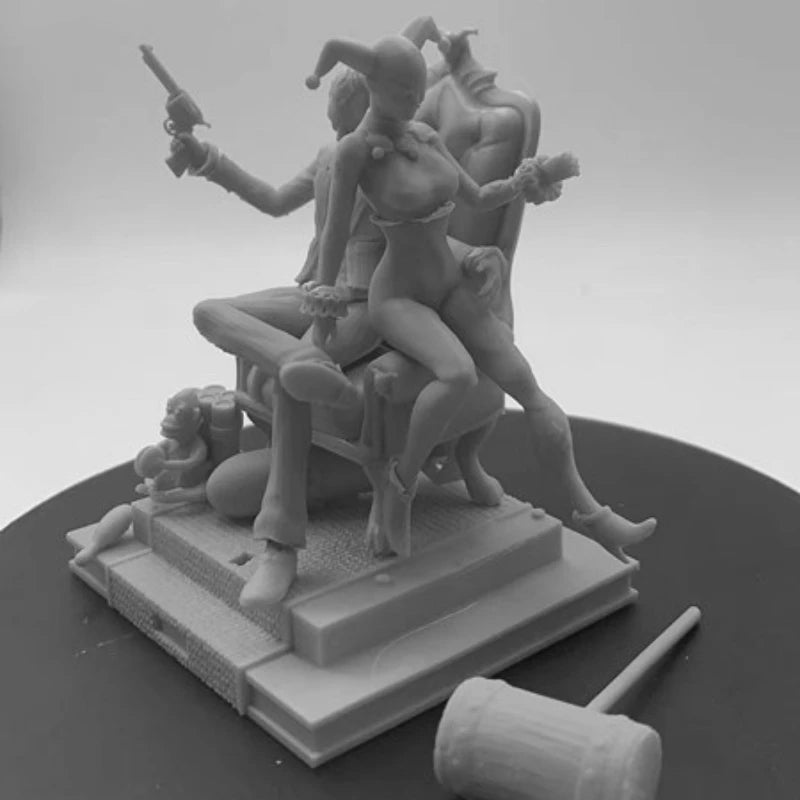 1/24 Theatrical Clown Duo, 2 Figures, Resin Model Figure Kit, Fantasy Theme, Unassembled and Unpainted