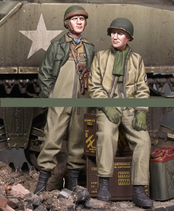 1/35 WWII Soviet Infantrymen, 2 Figures, Resin Model Figure Kit, Unassembled and Unpainted